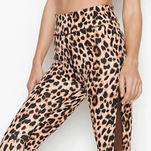 Victoria’s Secret Soft Incredible Essentials leggings Leopard Print sz 2 - Picture 3 of 4